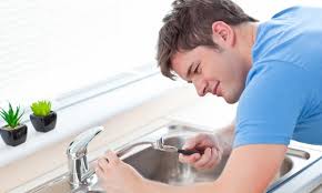 Réparer un robinet de cuisine à joint